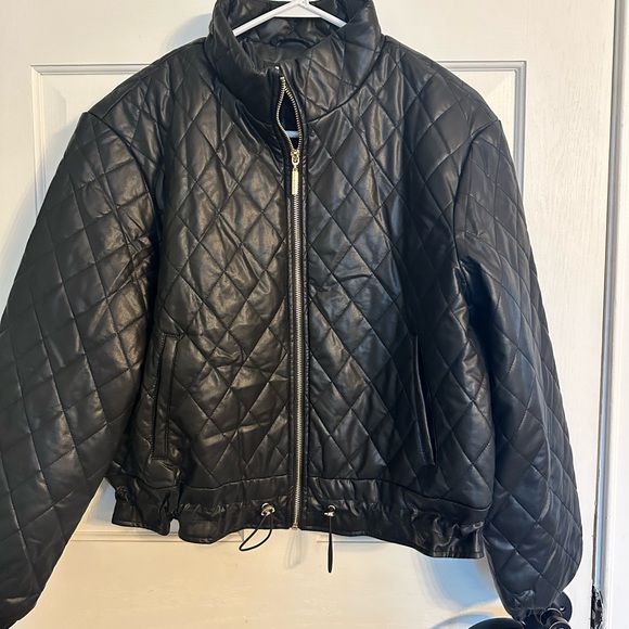 Quilted Black Women's Jacket - Picture 1 of 4